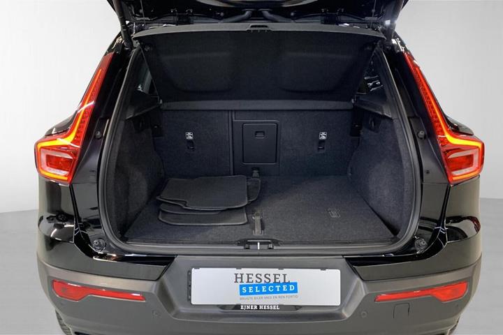 Sort Volvo XC40 fra 2023