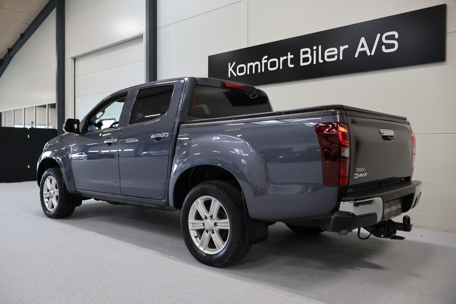 Grå Isuzu D-Max fra 2017