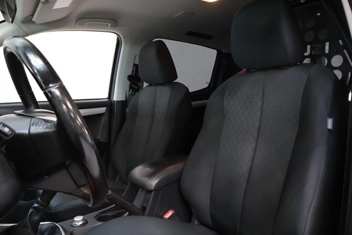 Grå Isuzu D-Max fra 2017