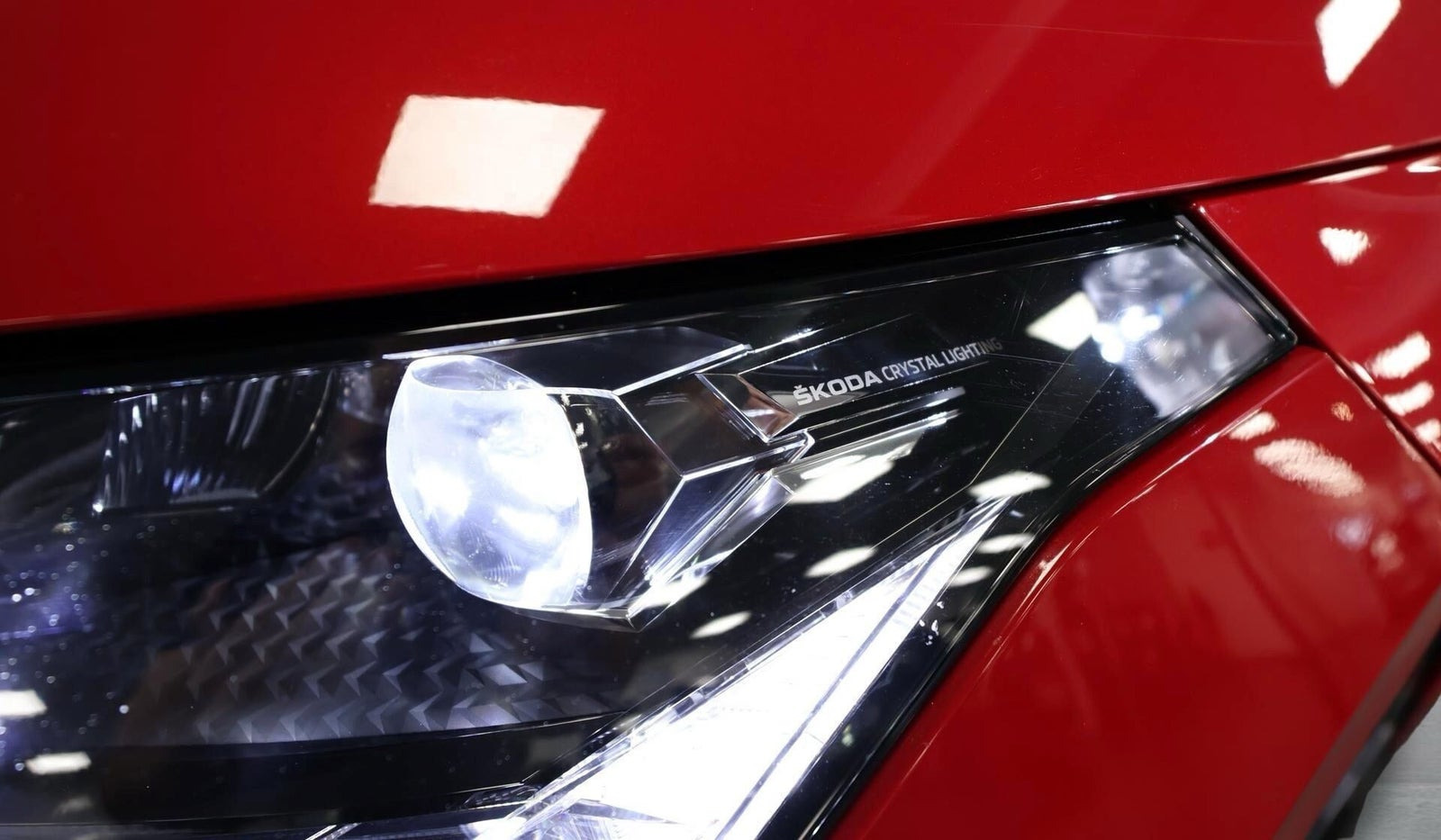 Rød Skoda Enyaq fra 2022