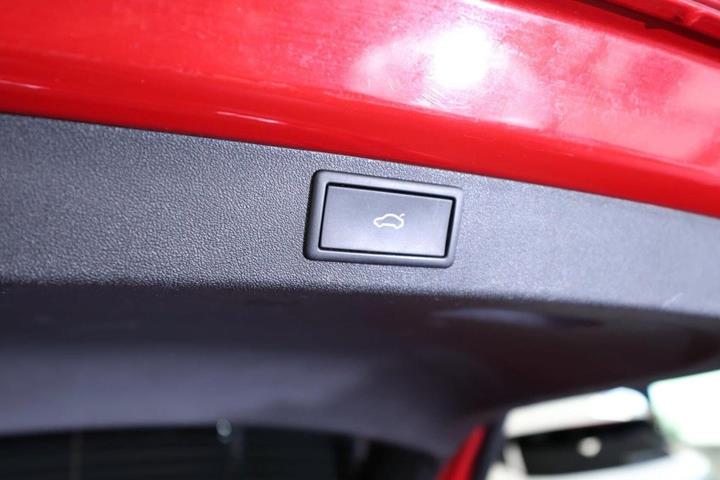 Rød Skoda Enyaq fra 2022