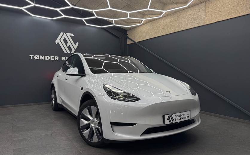 Tesla Model Y RWD