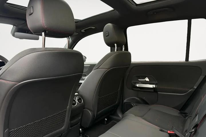 Sort Mercedes EQB250+ fra 2024