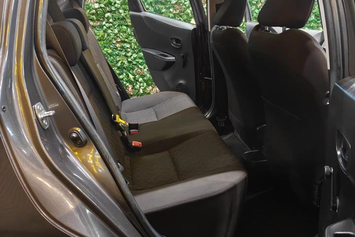 undefined Toyota Yaris fra 2012