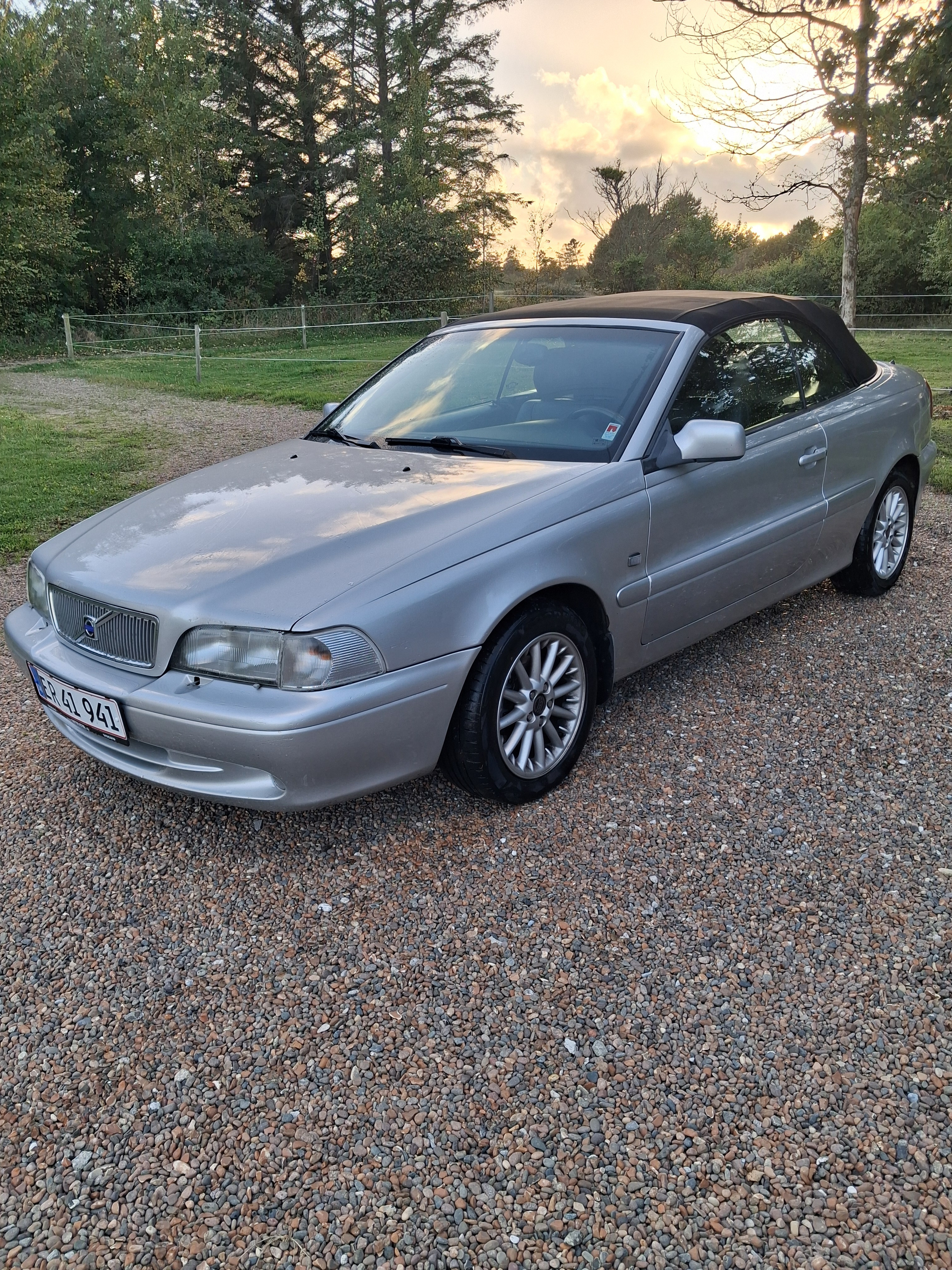 Sølv Volvo C70 fra 2001