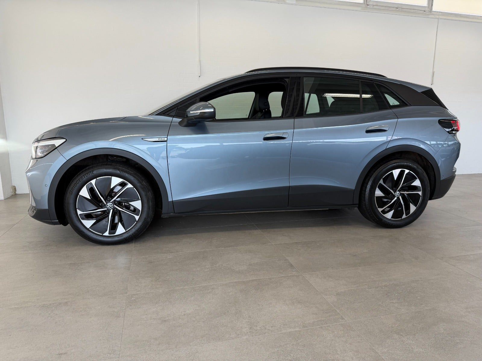 Blå VW ID.4 fra 2023