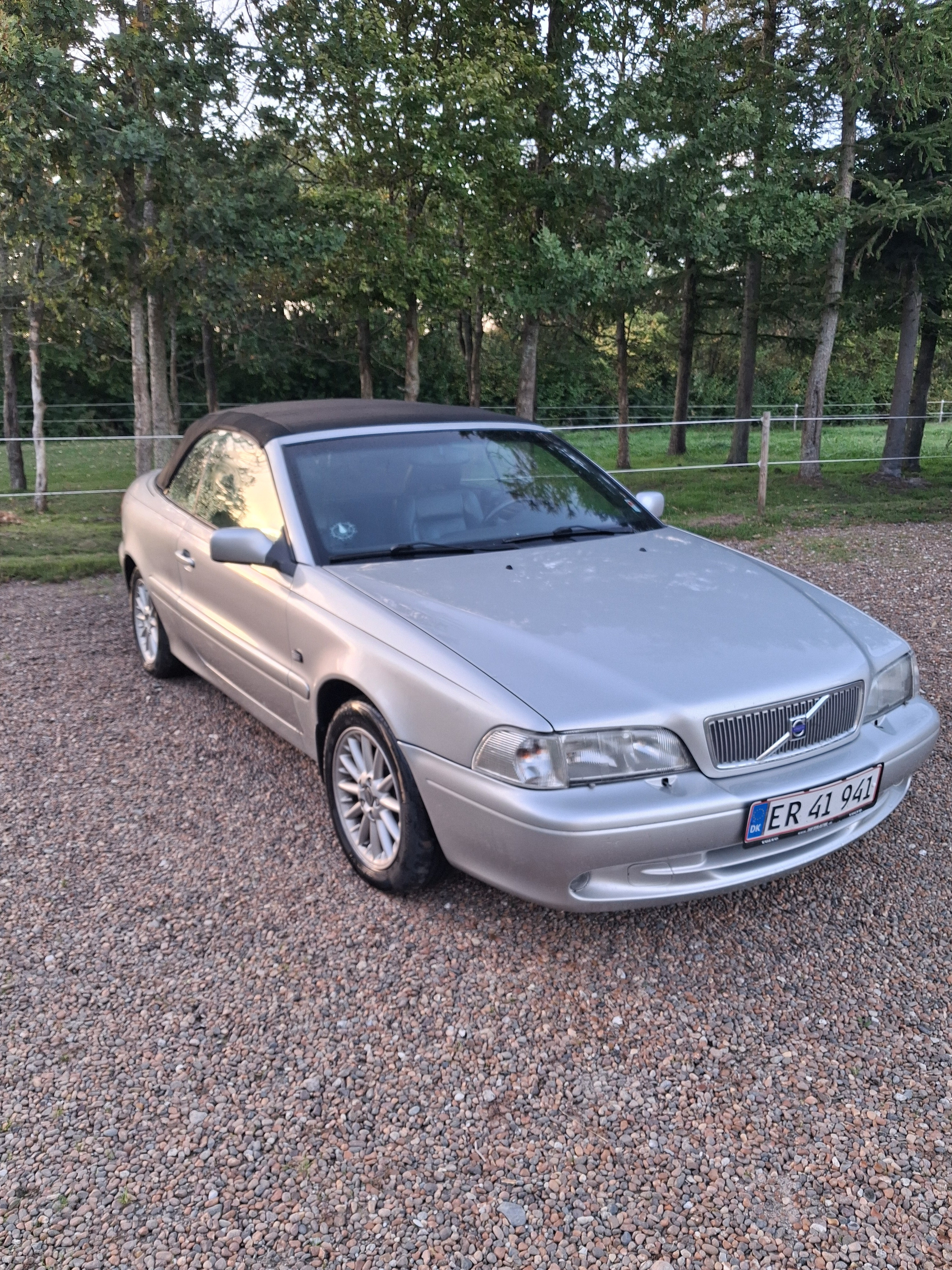 Sølv Volvo C70 fra 2001