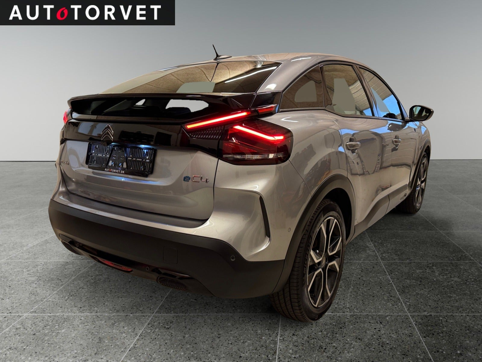 Grå Citroën ë-C4 fra 2021
