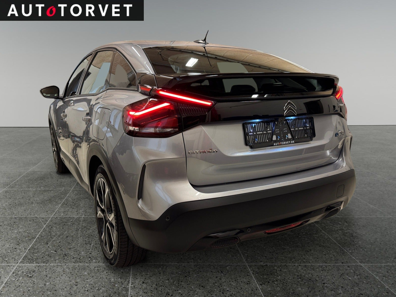 Grå Citroën ë-C4 fra 2021