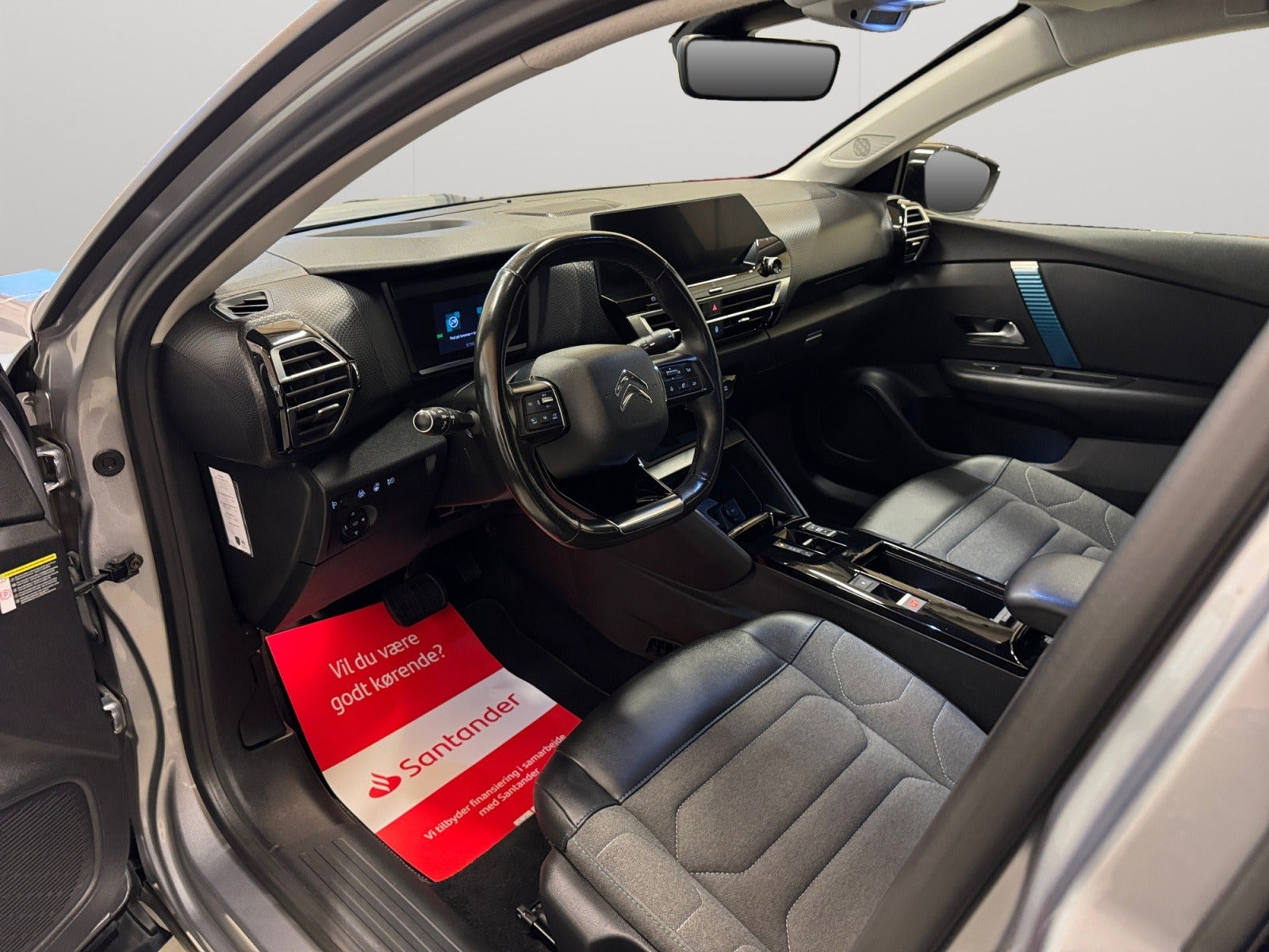 Grå Citroën ë-C4 fra 2021