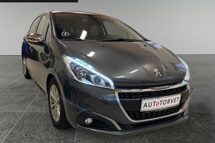 Sort Peugeot 208 fra 2017
