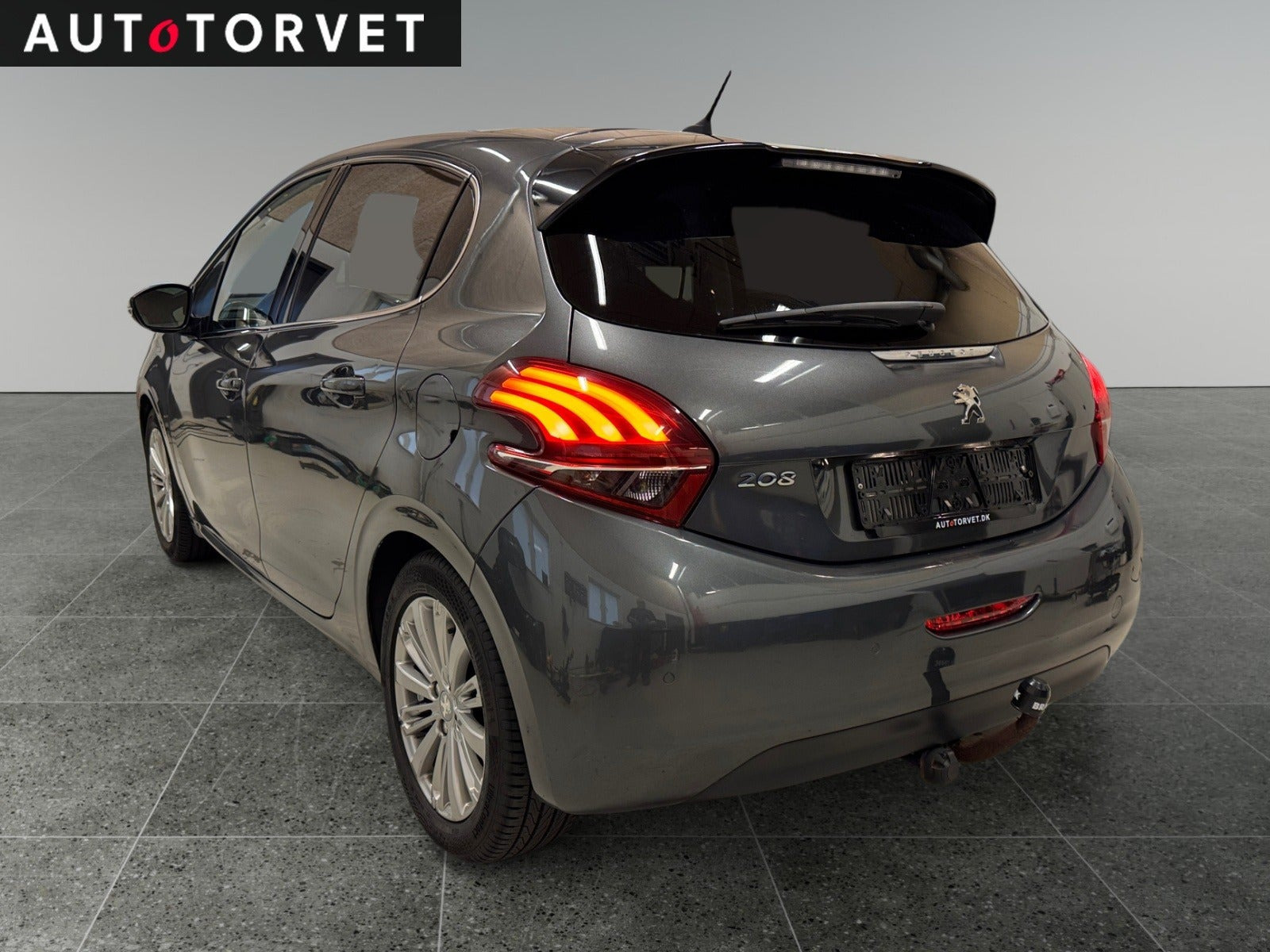 Sort Peugeot 208 fra 2017