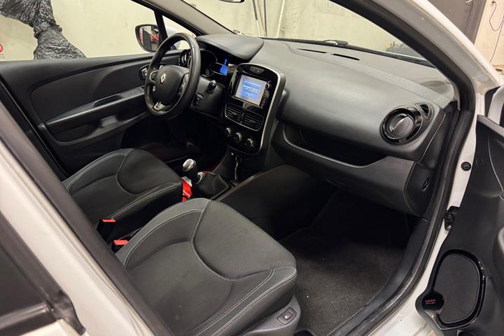 Hvid Renault Clio IV fra 2018