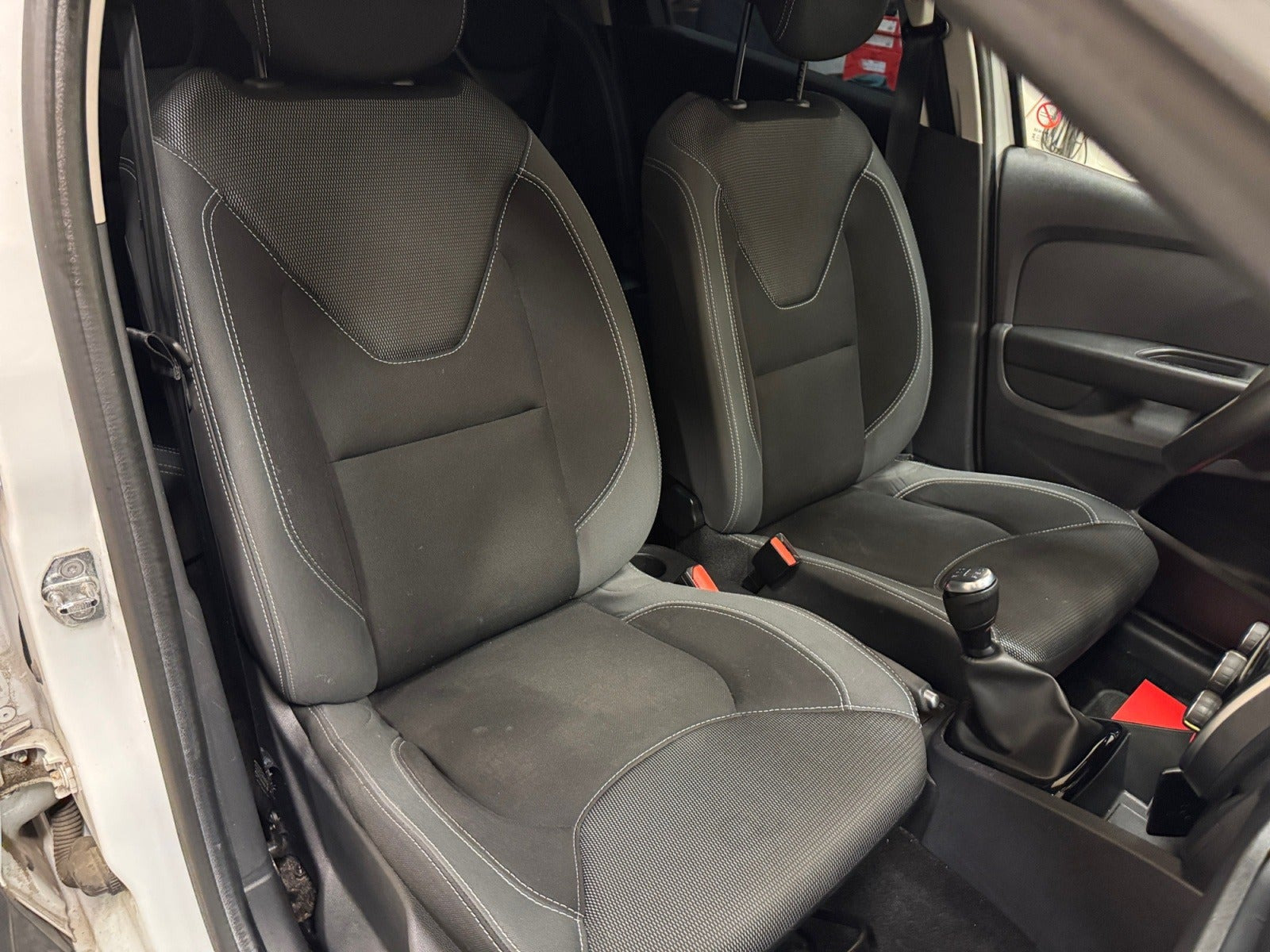 Hvid Renault Clio IV fra 2018