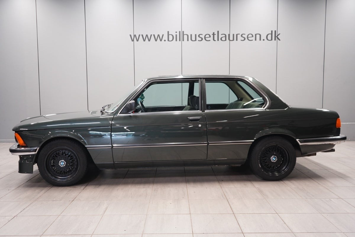 Grøn BMW 315 fra 1983