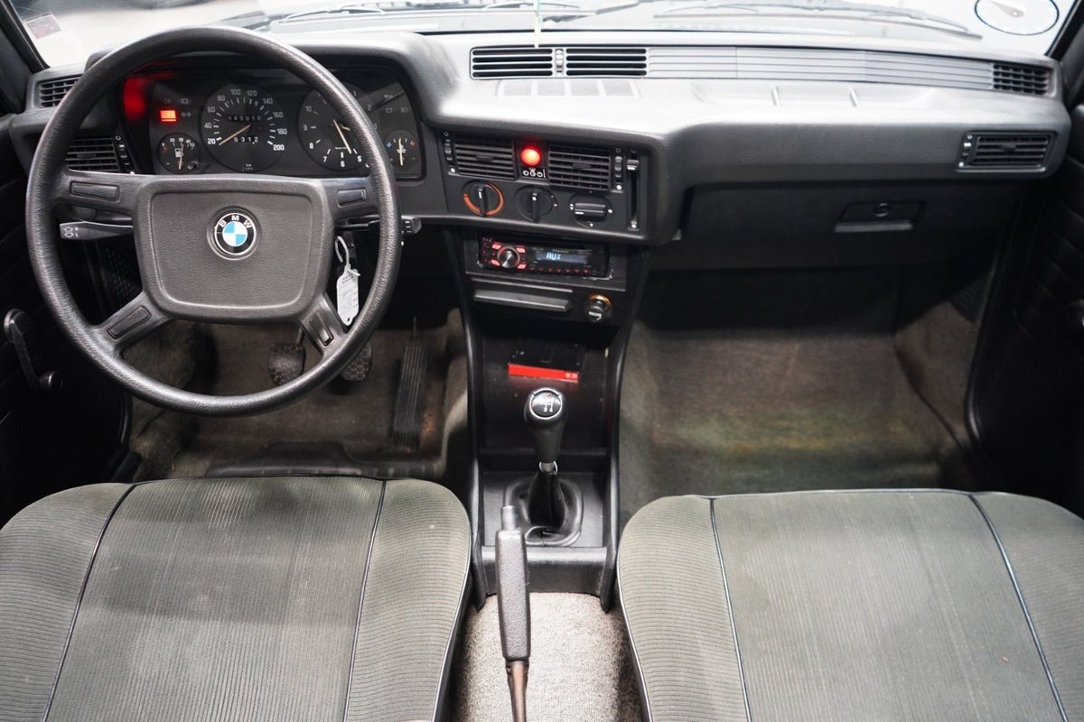 Grøn BMW 315 fra 1983