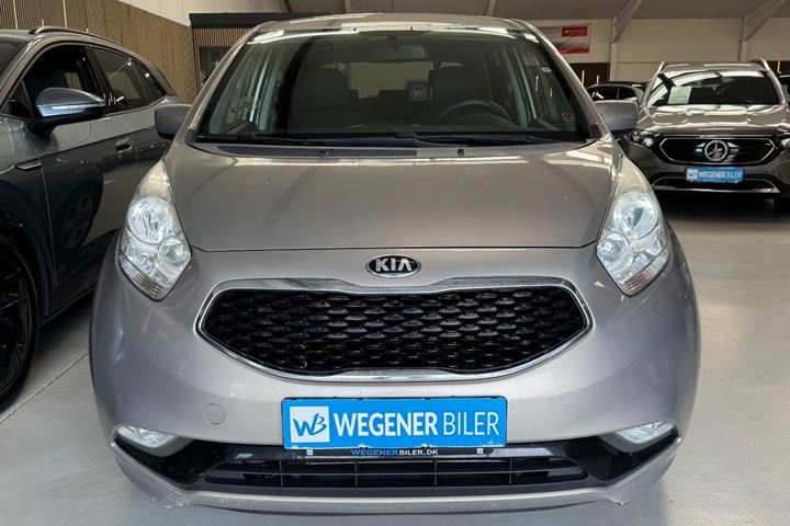 Orange Kia Venga fra 2016