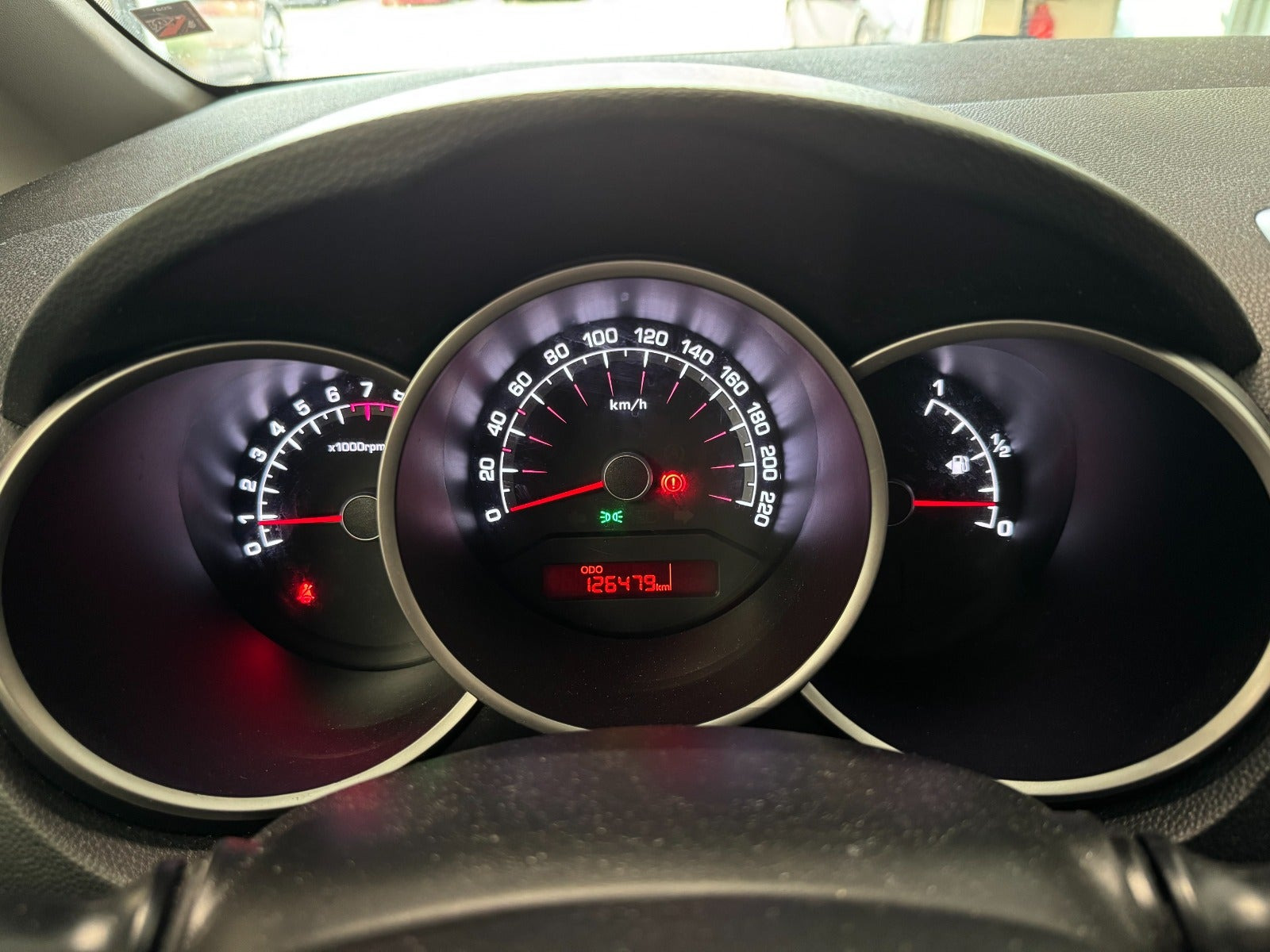Orange Kia Venga fra 2016