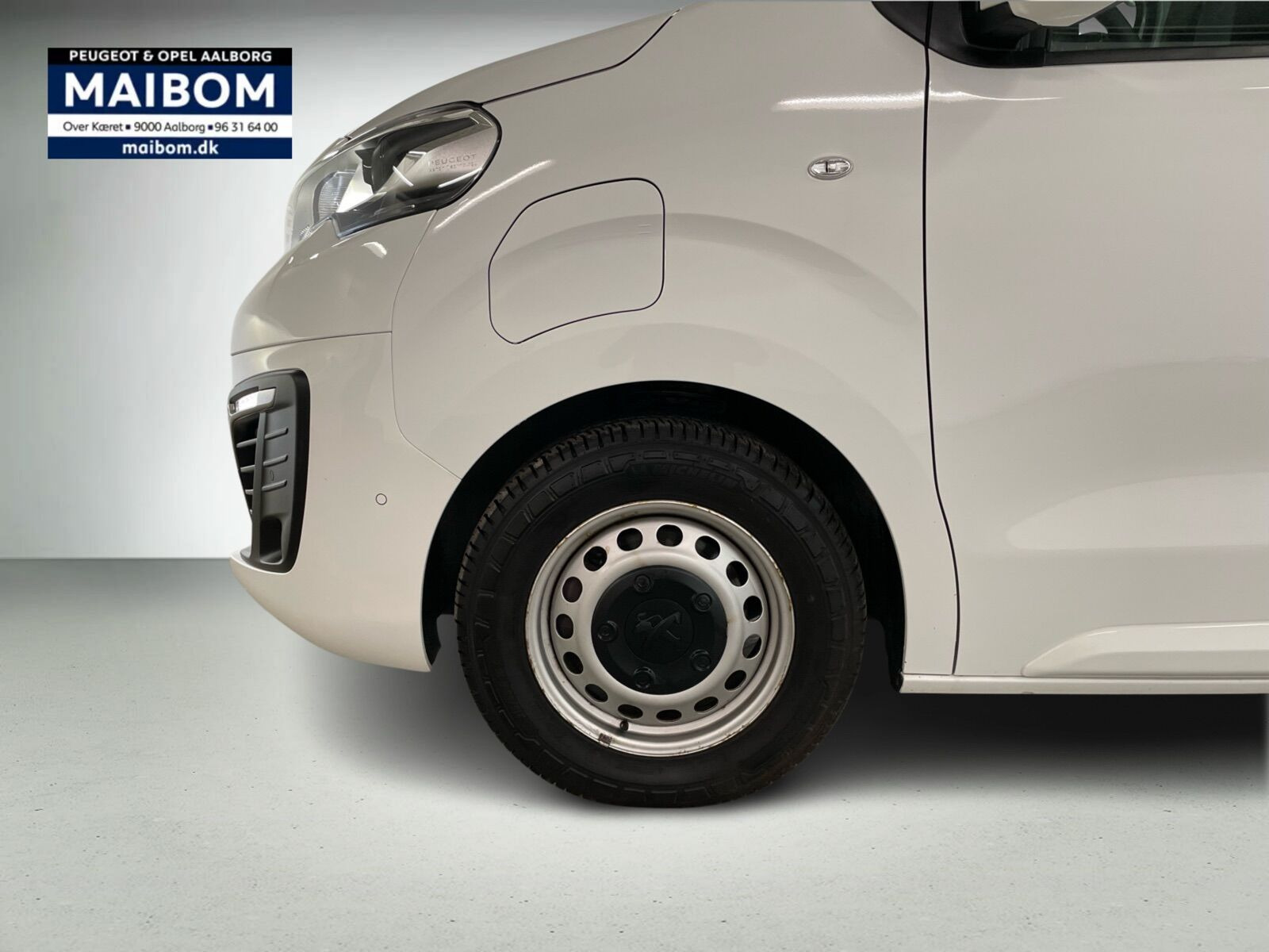 Hvid Peugeot e-Expert fra 2021