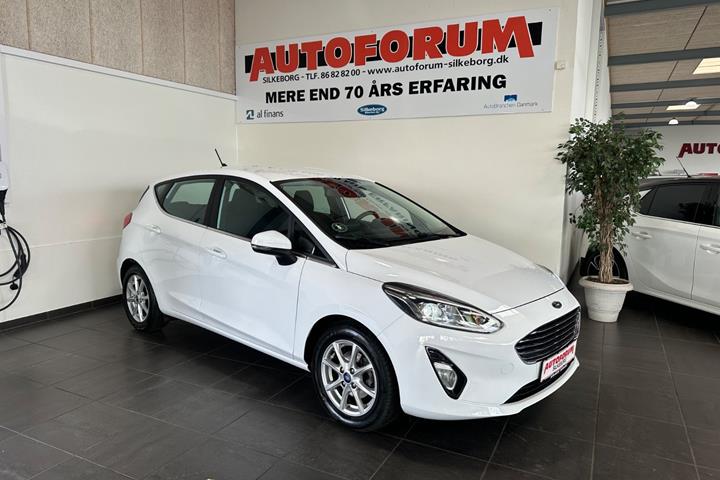 Hvid Ford Fiesta fra 2021