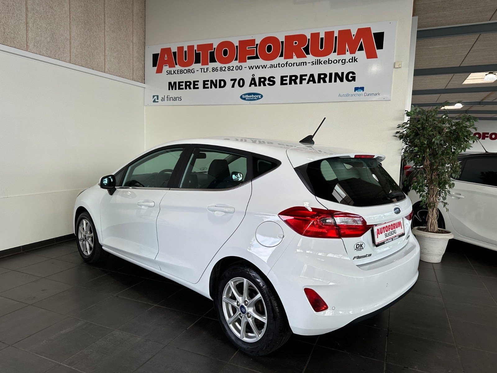 Hvid Ford Fiesta fra 2021