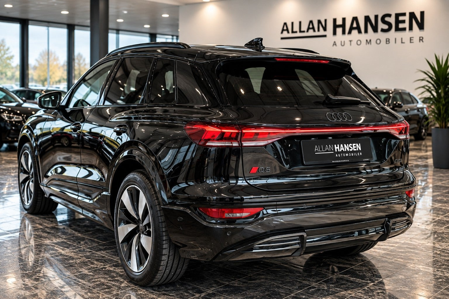 Sort Audi Q6 e-tron fra 2024