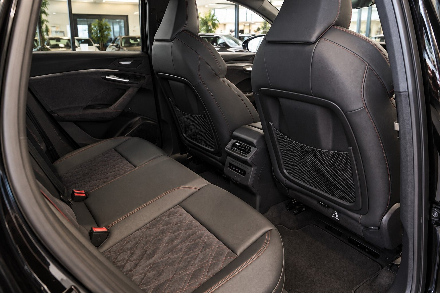 Sort Audi SQ6 e-tron fra 2025