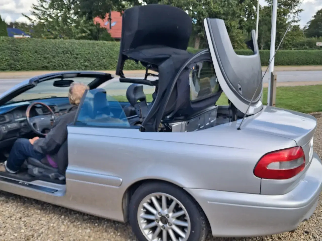 Sølv Volvo C70 fra 2001