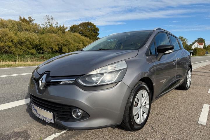 Grå Renault Clio IV fra 2017
