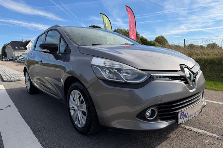 Grå Renault Clio IV fra 2017