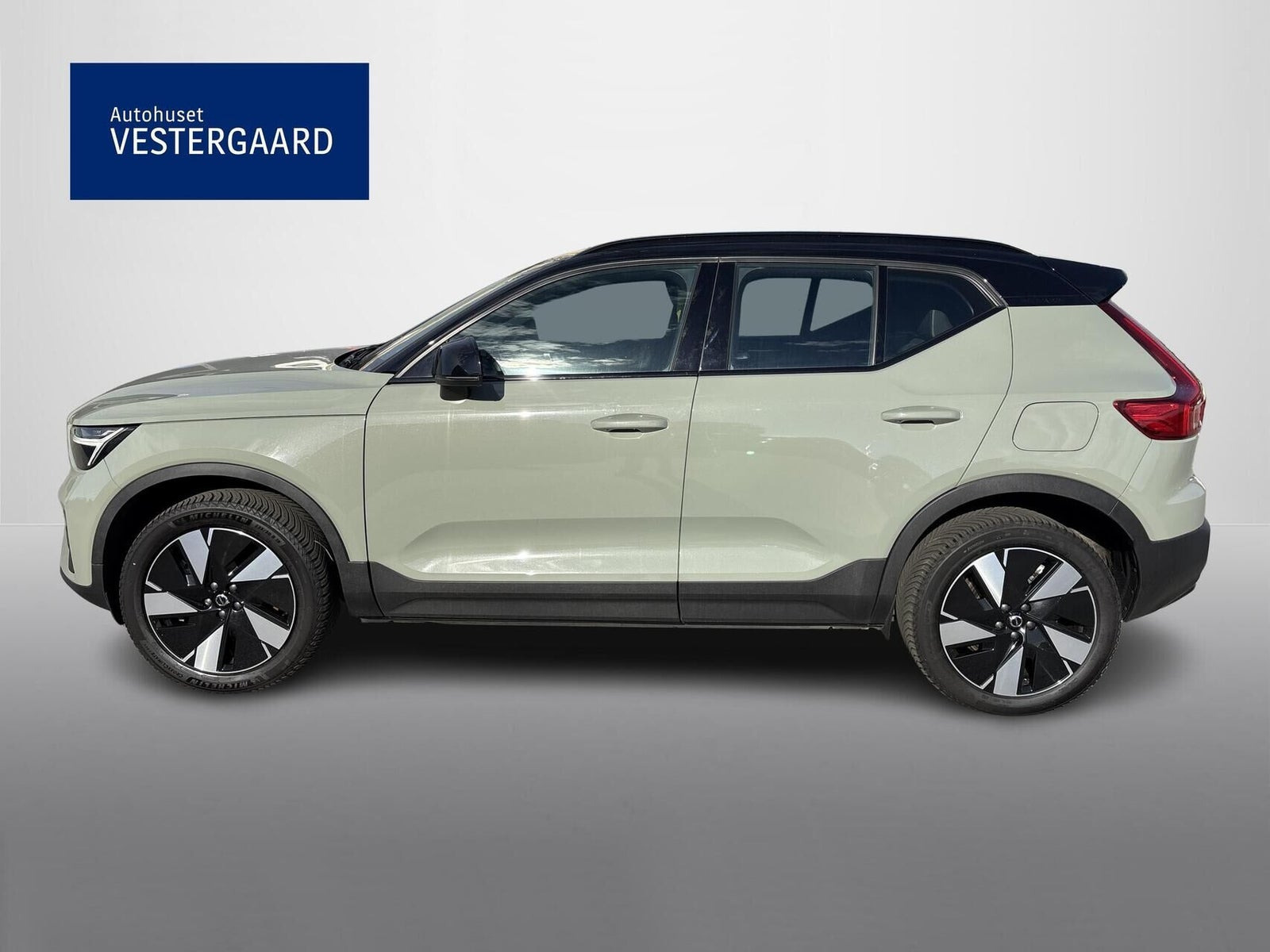 Grøn Volvo XC40 fra 2024
