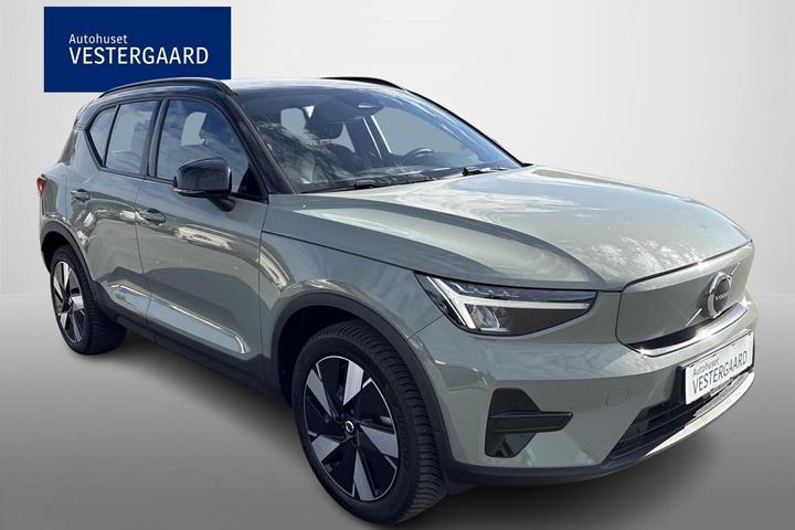 Grøn Volvo XC40 fra 2024