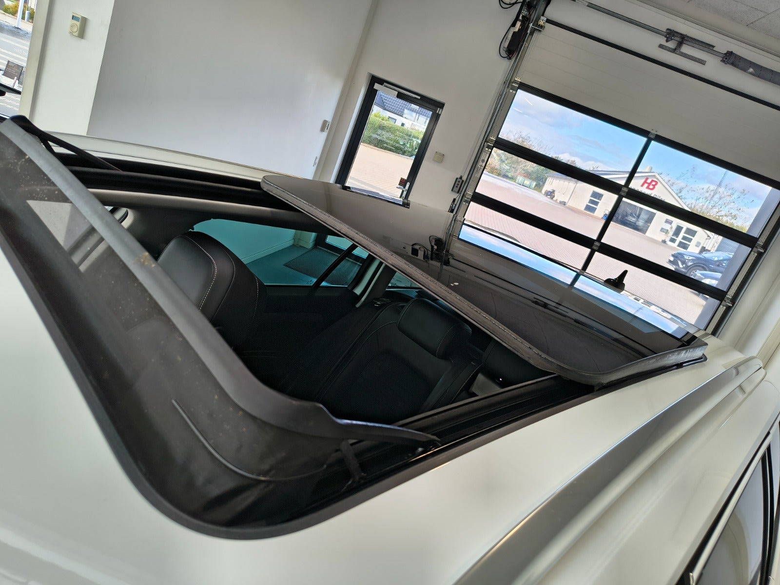 Hvid VW Passat fra 2020