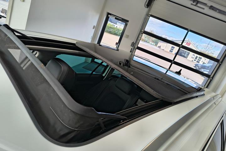 Hvid VW Passat fra 2020