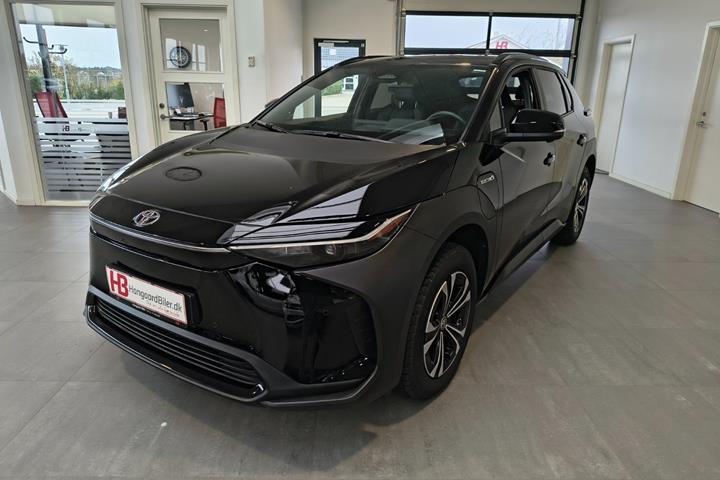 Sort Toyota BZ4X fra 2023