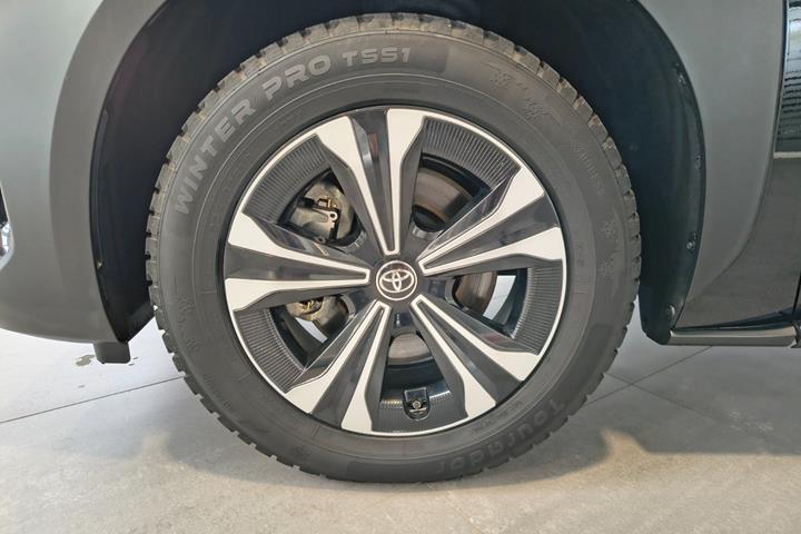 Sort Toyota BZ4X fra 2023