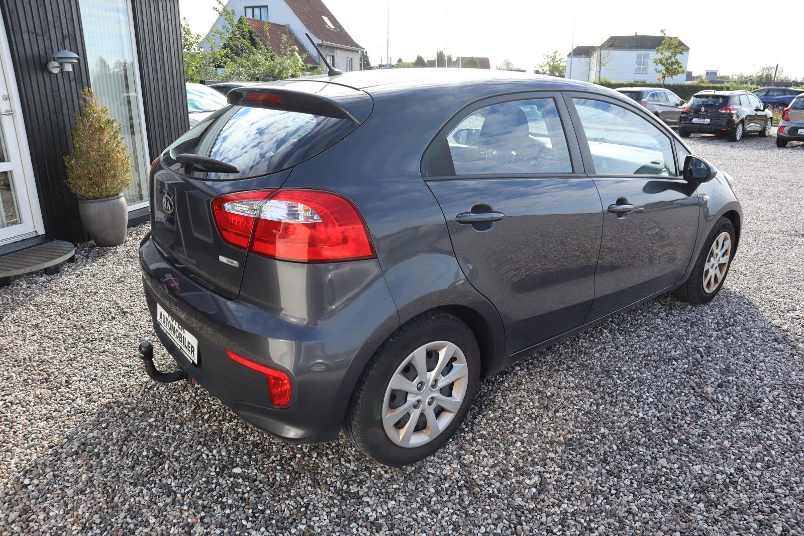 Blå Kia Rio fra 2015