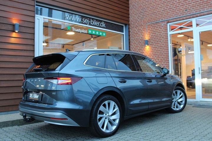 Grå Skoda Enyaq fra 2022