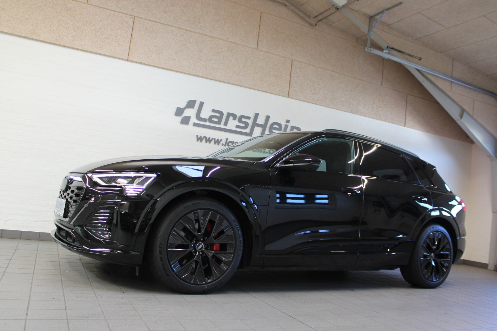 Sort Audi Q8 e-tron fra 2024