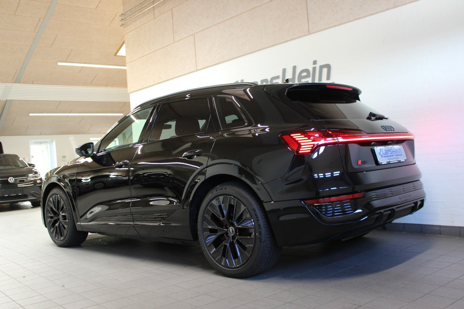 Sort Audi Q8 e-tron fra 2024