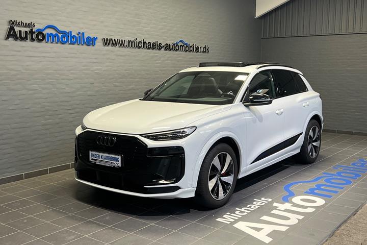 Hvid Audi Q6 e-tron fra 2024