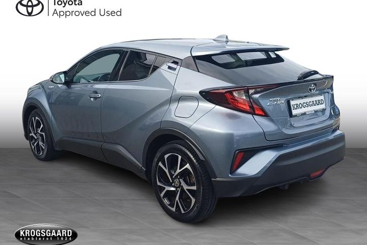 Grå Toyota C-HR fra 2021