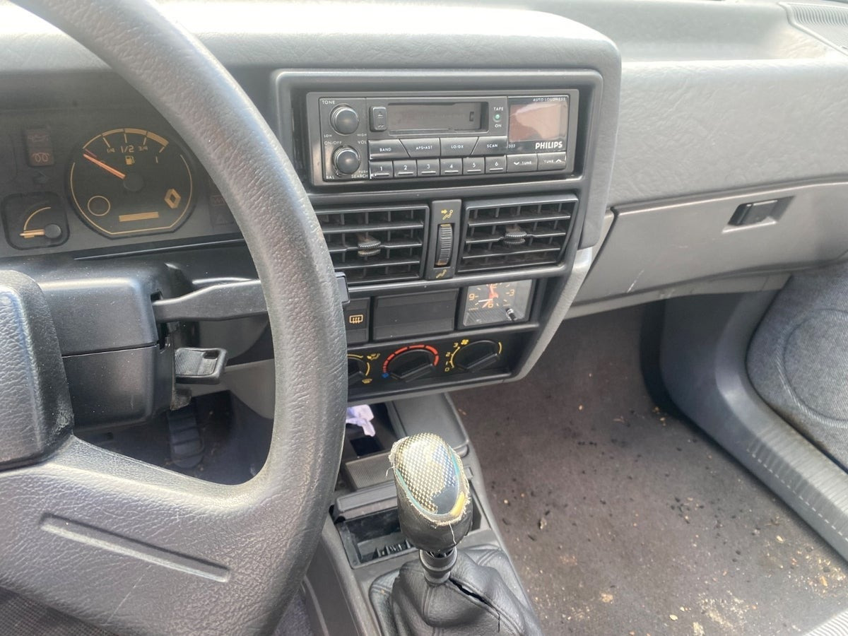 undefined Renault 19 fra 1989 set indefra
