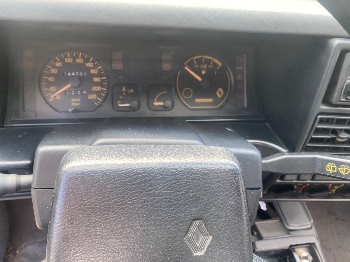undefined Renault 19 fra 1989 set indefra