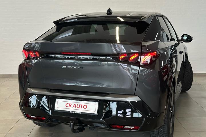 Grå Peugeot e-3008 fra 2024