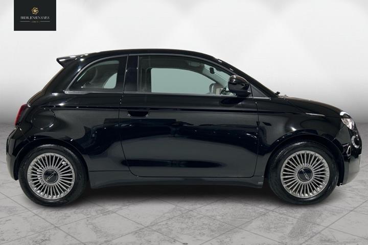 Sort Fiat 500e fra 2023