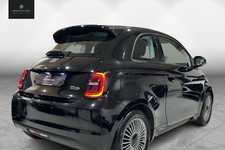 Sort Fiat 500e fra 2023