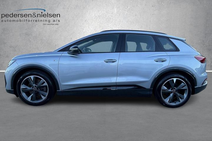 Sølv Audi Q4 fra 2023
