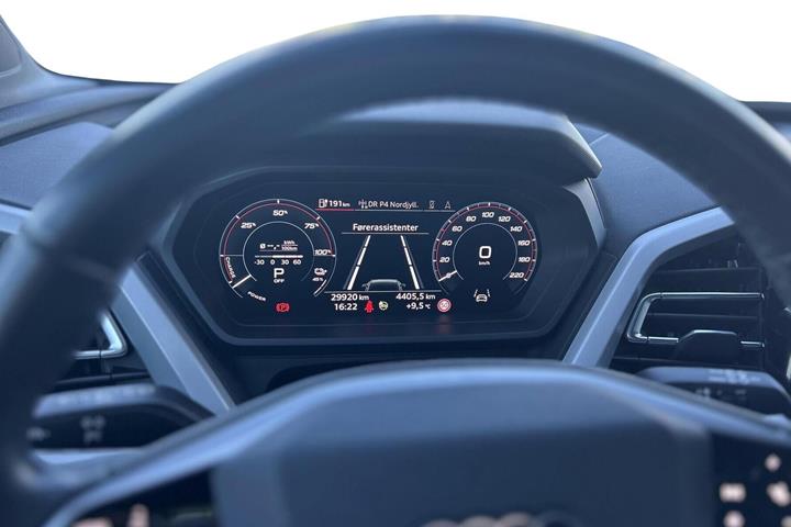 Sølv Audi Q4 fra 2023