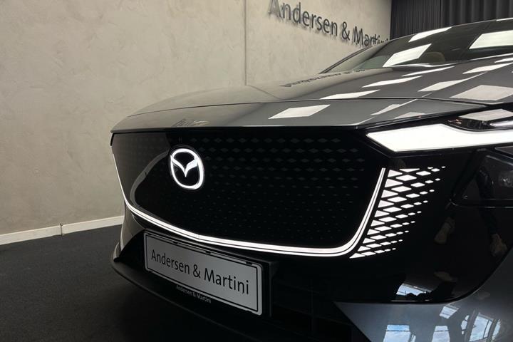 Grå Mazda 6e fra 2026